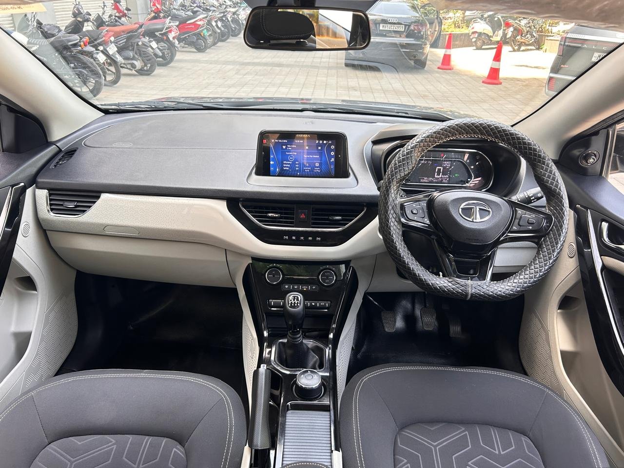 Nexon XZ+Sunroof